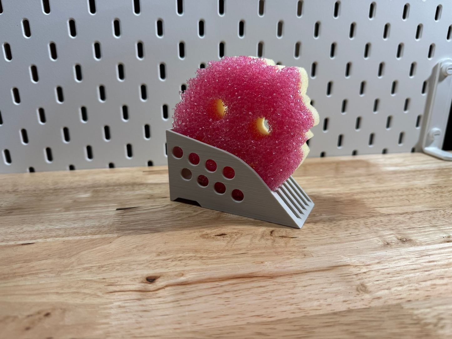 Scrubber Holder/Drip Drain