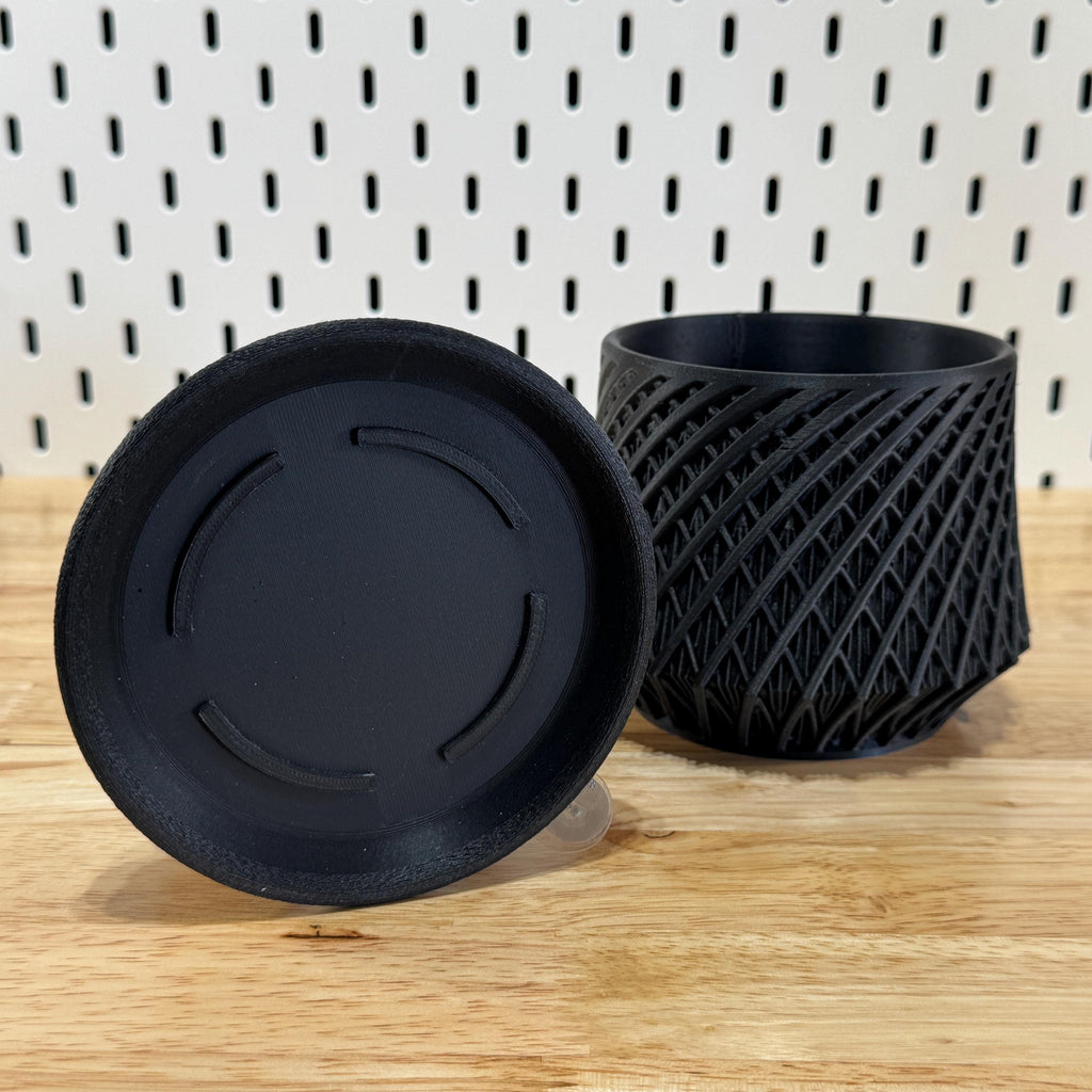 Planter, Crossing Hatch - Kairo profile