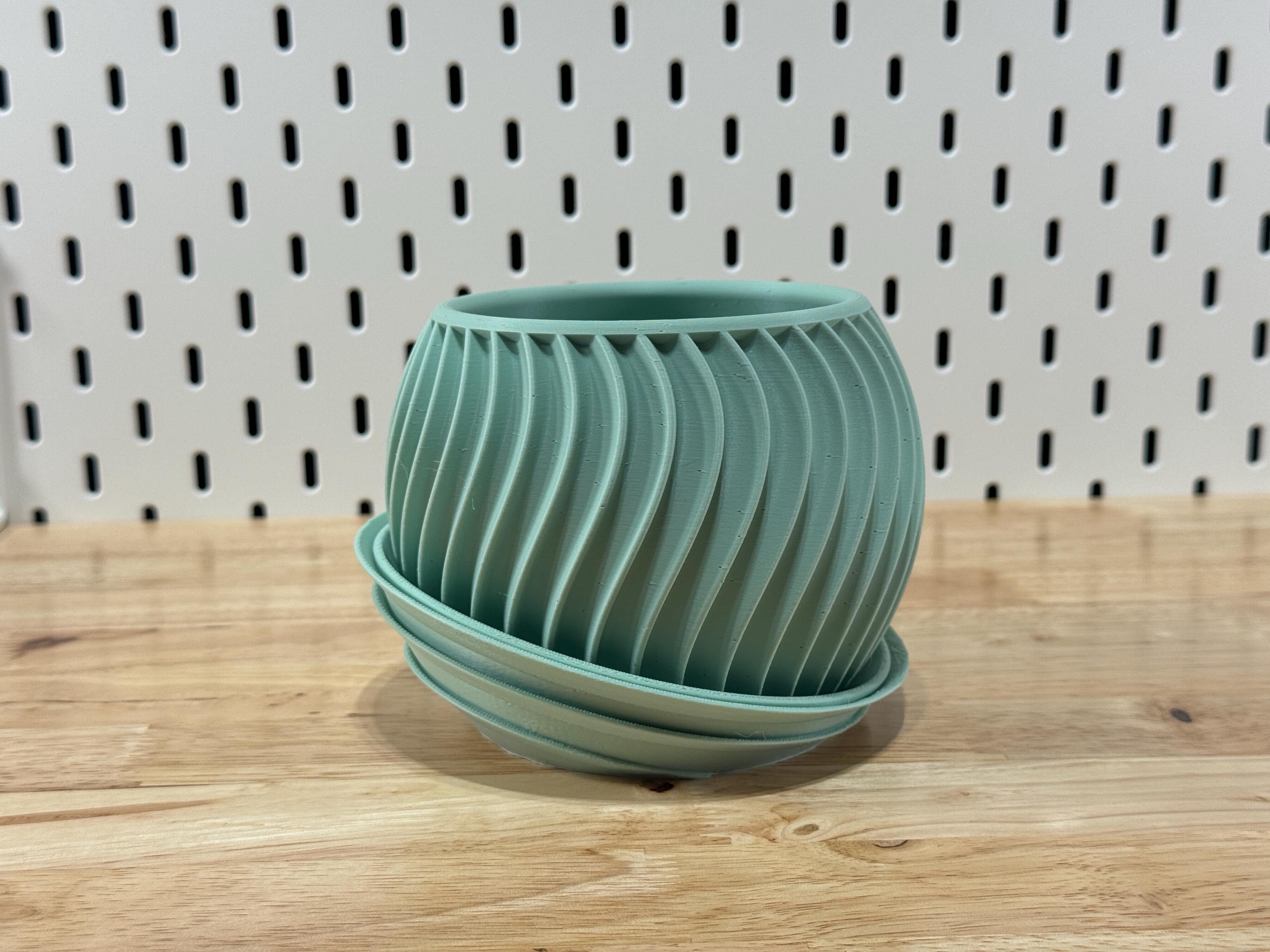 Planter, Subtle Spiral - Sonar profile