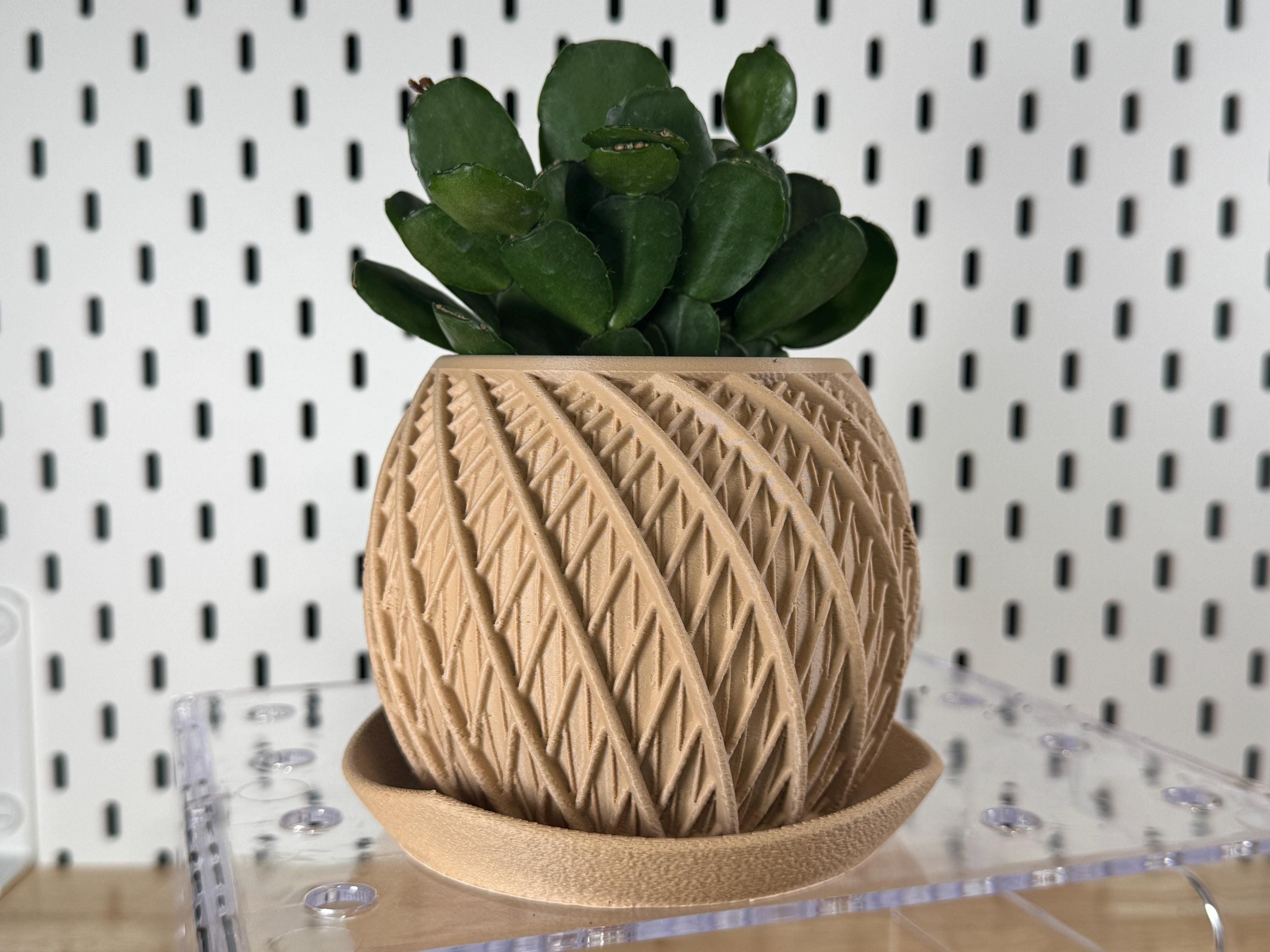 Planter, Swirling Spiral -  Vortex profile